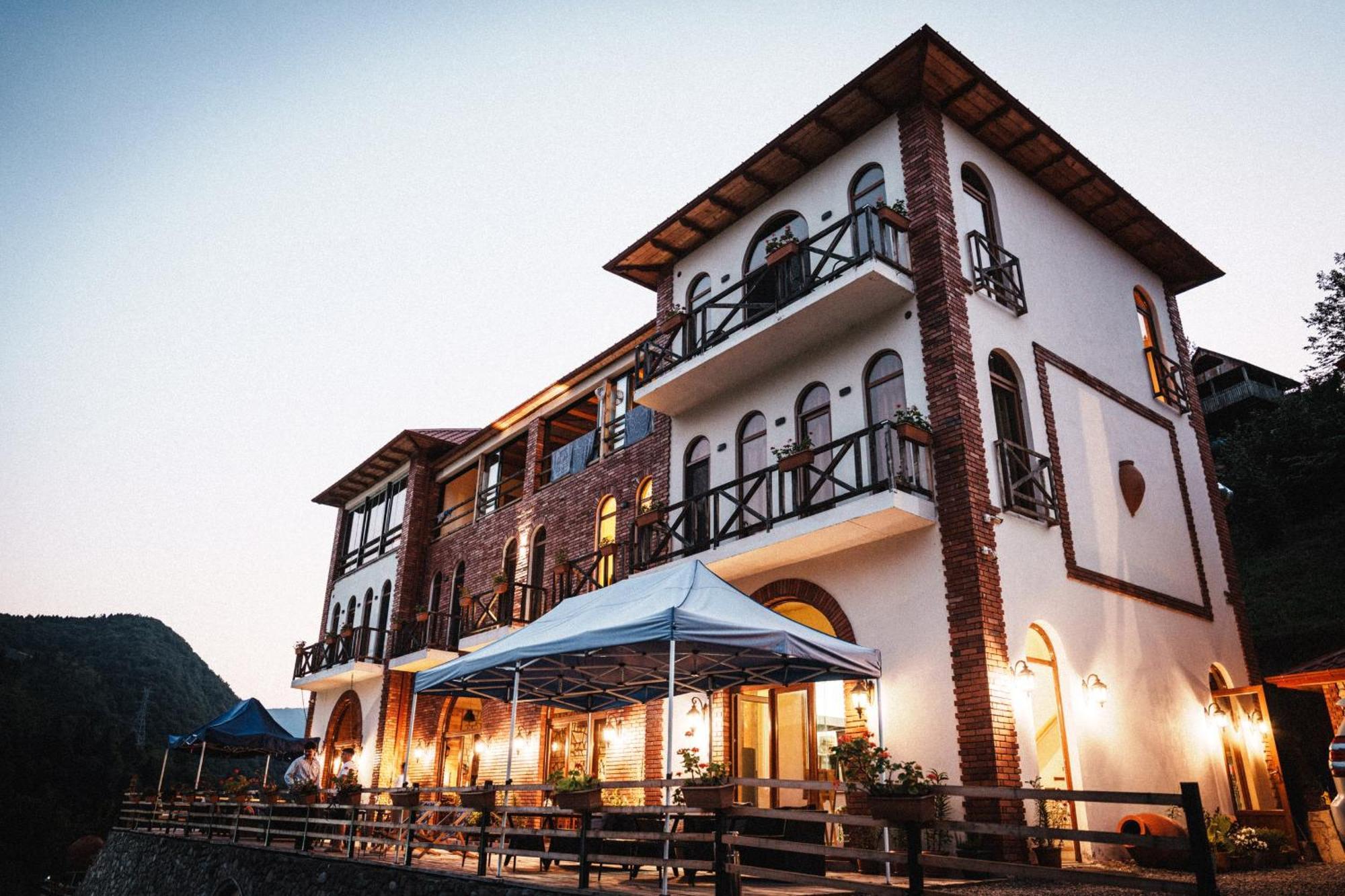 Hotel Chateau Iveri Varjanisi Kültér fotó